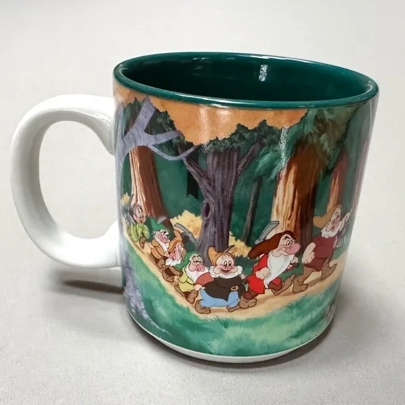 DISNEY Snow White and the Seven Dwarves coffee cup mug. - Picture 1 of 5
